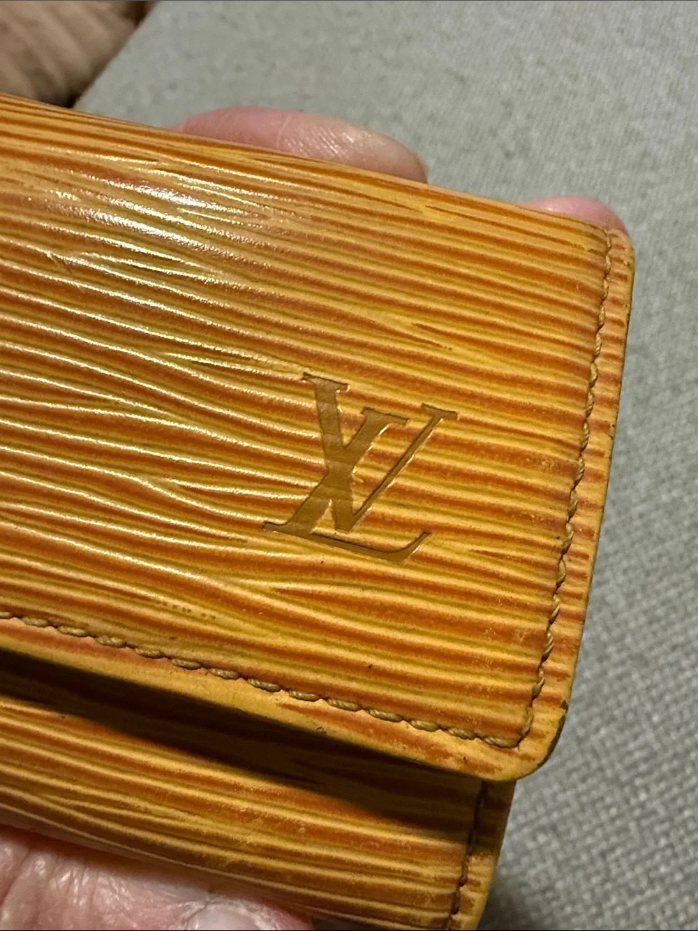 Louis Vuitton Authentic Key case holder cream yellow purple CA0956